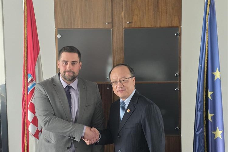 Slika /slike/Vijesti/2022/dt Romek i kineski vlp.jpeg